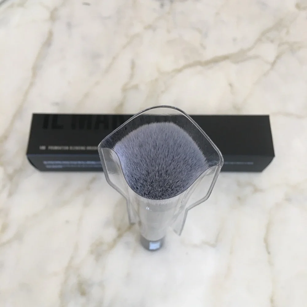 IL MAKIAGE FOUNDATION BLENDING BRUSH #100